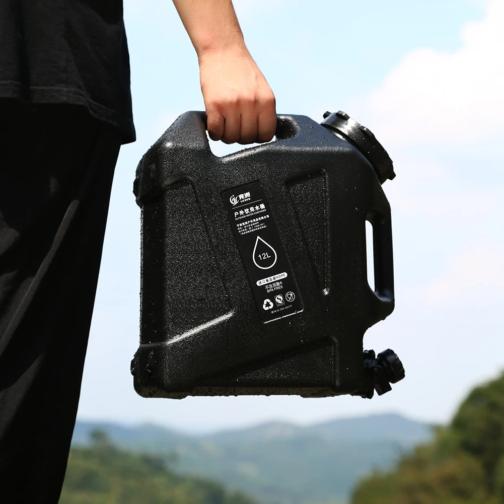 large-capacity portable water container,